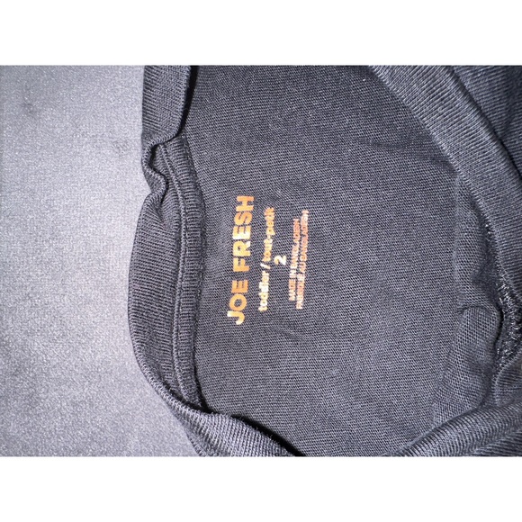 5/$10 Joe Fresh black long sleeve 2T snowflake - Picture 2 of 3